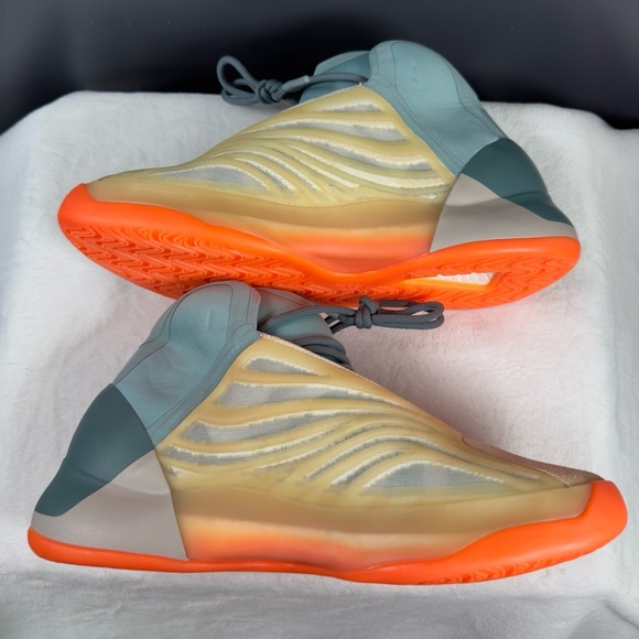 Yeezy Quantum ‘Hi-Res Coral’ | Size 11M | VNDS - Picture 7 of 16